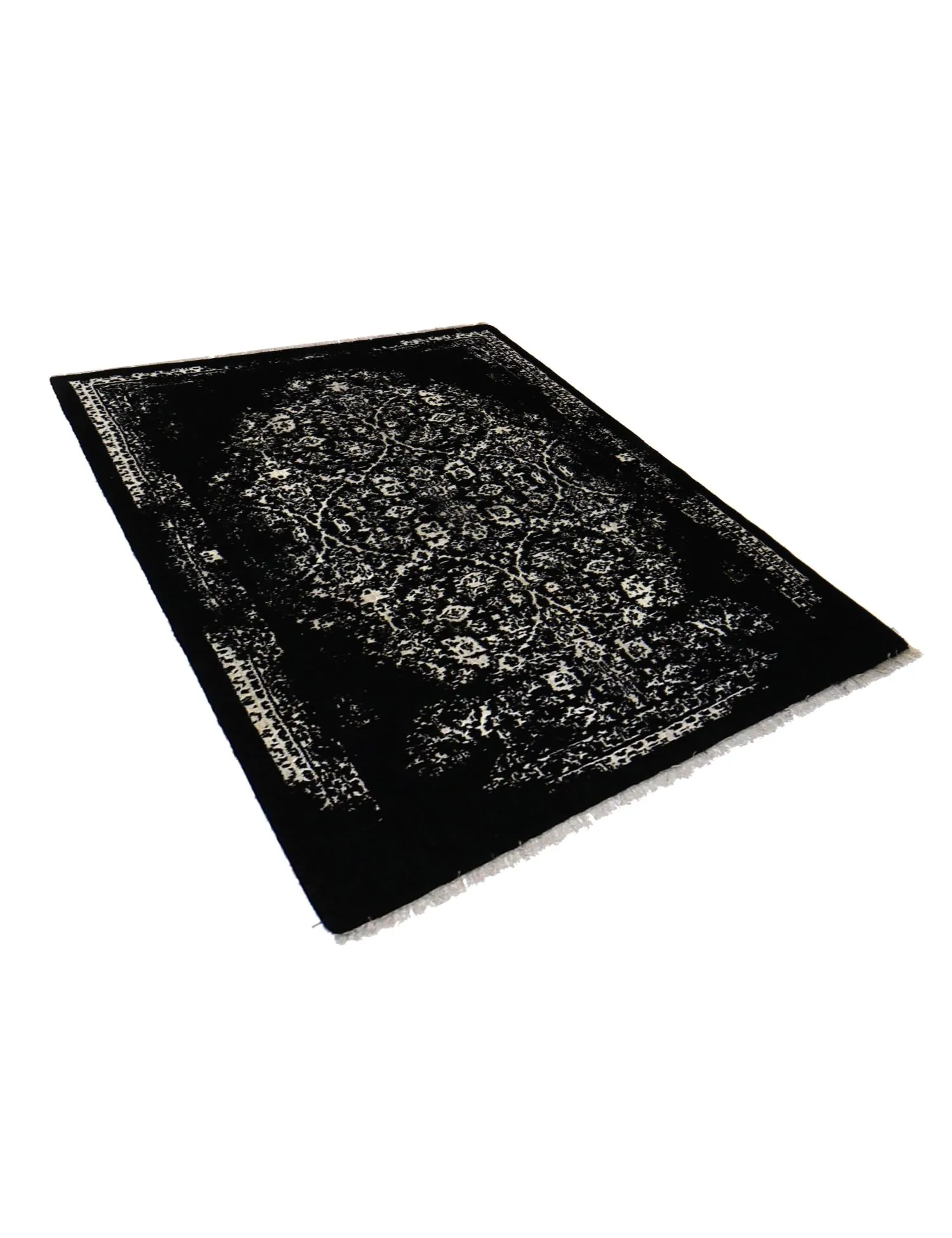 Soba  black  133 x 111 cm